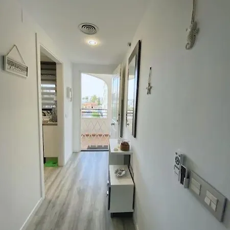 Apartamento ático Con Acceso Directo Al Mar